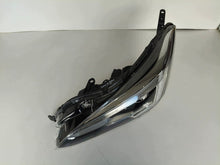 Laden Sie das Bild in den Galerie-Viewer, Frontscheinwerfer Subaru II Xv 100-6041Y Links Scheinwerfer Headlight SCH3115528060zv
