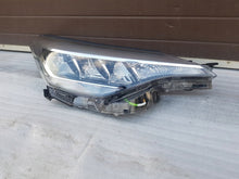 Laden Sie das Bild in den Galerie-Viewer, Frontscheinwerfer Toyota C-Hr Chr 81110-F4180-00 Full LED Rechts Headlight SCH3117724496ly