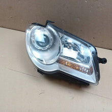 Laden Sie das Bild in den Galerie-Viewer, Frontscheinwerfer VW Touran 1T0941006B Rechts Scheinwerfer Headlight SCH3123230177zw