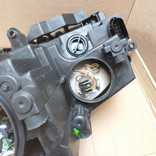Laden Sie das Bild in den Galerie-Viewer, Frontscheinwerfer VW Touran 1T0941006B Rechts Scheinwerfer Headlight SCH3123230177zw