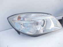 Laden Sie das Bild in den Galerie-Viewer, Frontscheinwerfer Skoda Fabia I 24783200 Ein Satz Scheinwerfer Headlight SCH3130310800qf