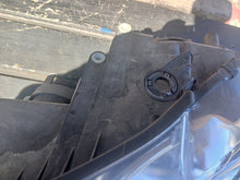 Laden Sie das Bild in den Galerie-Viewer, Frontscheinwerfer VW Touran 1307022687 Links Scheinwerfer Headlight SCH3131199575la