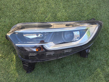 Laden Sie das Bild in den Galerie-Viewer, Frontscheinwerfer Renault Kadjar 260609857R Xenon Links Scheinwerfer Headlight SCH3135483387ji