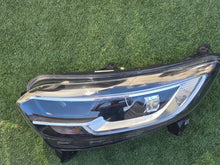 Laden Sie das Bild in den Galerie-Viewer, Frontscheinwerfer Renault Kadjar 260609857R Xenon Links Scheinwerfer Headlight SCH3135483387ji