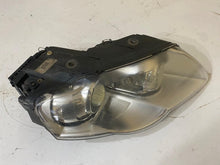 Laden Sie das Bild in den Galerie-Viewer, Frontscheinwerfer VW Passat 3C0941752G Xenon Rechts Scheinwerfer Headlight SCH3142059930vh