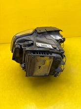 Load image into Gallery viewer, Frontscheinwerfer VW Passat 3C0941751G Xenon Links Scheinwerfer Headlight SCH3143427301ub