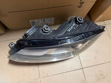 Load image into Gallery viewer, Frontscheinwerfer VW Touran Caddy 1T1941751 Links Scheinwerfer Headlight SCH3147300408dw