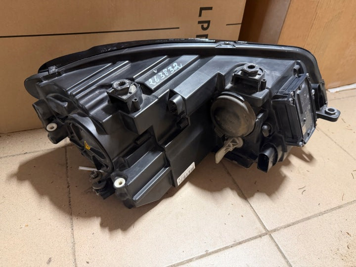 Frontscheinwerfer VW Touran Caddy 1T1941751 Links Scheinwerfer Headlight SCH3147300408dw