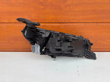 Laden Sie das Bild in den Galerie-Viewer, Frontscheinwerfer Opel Corsa F 39162653 LED Links Scheinwerfer Headlight SCH3150306596ut
