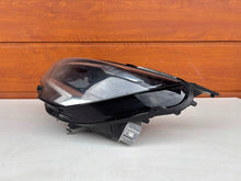 Laden Sie das Bild in den Galerie-Viewer, Frontscheinwerfer Opel Corsa F 39162653 LED Links Scheinwerfer Headlight SCH3150306596ut