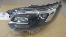 Laden Sie das Bild in den Galerie-Viewer, Frontscheinwerfer Opel Zafira Vivaro 9832837680 Xenon Links Headlight SCH3154286598uw