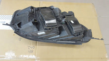 Laden Sie das Bild in den Galerie-Viewer, Frontscheinwerfer Opel Zafira Vivaro 9832837680 Xenon Links Headlight SCH3154286598uw