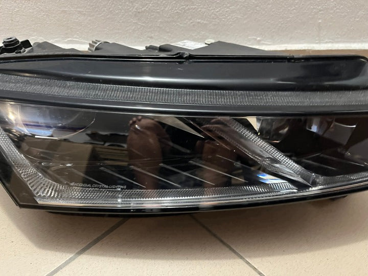 Frontscheinwerfer Skoda Octavia IV 5E4941016B Full LED Rechts Headlight SCH3154696463mg