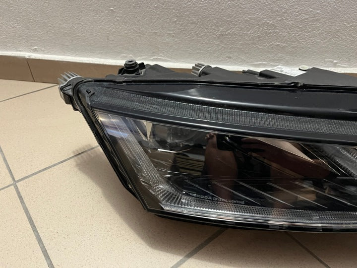 Frontscheinwerfer Skoda Octavia IV 5E4941016B Full LED Rechts Headlight SCH3154696463mg