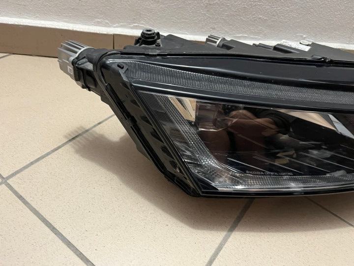 Frontscheinwerfer Skoda Octavia IV 5E4941016B Full LED Rechts Headlight SCH3154696463mg