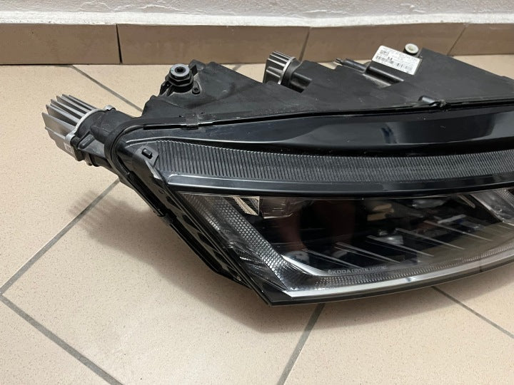 Frontscheinwerfer Skoda Octavia IV 5E4941016B Full LED Rechts Headlight SCH3154696463mg