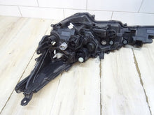 Laden Sie das Bild in den Galerie-Viewer, Frontscheinwerfer Toyota Corolla 81110-02S70 Rechts Scheinwerfer Headlight SCH3162055320va