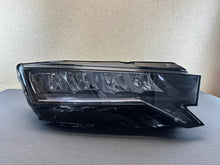 Load image into Gallery viewer, Frontscheinwerfer Skoda Octavia IV 5E4941010 Rechts Scheinwerfer Headlight SCH3163113601xi