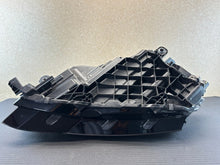 Load image into Gallery viewer, Frontscheinwerfer Skoda Octavia IV 5E4941010 Rechts Scheinwerfer Headlight SCH3163113601xi