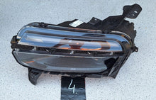 Load image into Gallery viewer, Frontscheinwerfer Jeep 522187210 522187170 Ein Satz Scheinwerfer Headlight SCH3167791696za