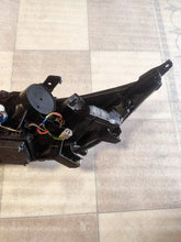 Laden Sie das Bild in den Galerie-Viewer, Frontscheinwerfer Mitsubishi I W W3157 Rechts Scheinwerfer Headlight SCH3171157912ip