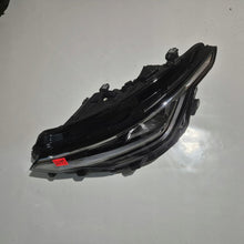 Load image into Gallery viewer, Frontscheinwerfer VW Golf VIII 5H1941005A LED Links Scheinwerfer Headlight SCH3173818934si