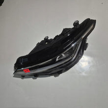 Load image into Gallery viewer, Frontscheinwerfer VW Golf VIII 5H1941005A LED Links Scheinwerfer Headlight SCH3173818934si