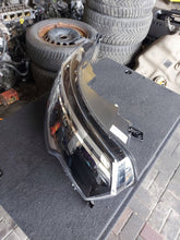 Laden Sie das Bild in den Galerie-Viewer, Frontscheinwerfer Renault Trafic 260102899R Rechts Scheinwerfer Headlight SCH3176820847fr