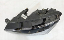 Laden Sie das Bild in den Galerie-Viewer, Frontscheinwerfer Skoda Scala 657941015 Ein Satz Scheinwerfer Headlight SCH3180919807ei