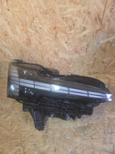 Laden Sie das Bild in den Galerie-Viewer, Frontscheinwerfer Volvo 80000628 LED Rechts Scheinwerfer Headlight SCH3187225946lf