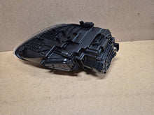Laden Sie das Bild in den Galerie-Viewer, Frontscheinwerfer Porsche Cayenne 7P5941031M Links Scheinwerfer Headlight SCH3187887580cc