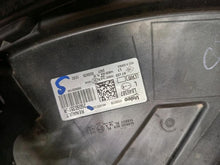 Laden Sie das Bild in den Galerie-Viewer, Frontscheinwerfer Dacia Duster 260603515R Links Scheinwerfer Headlight SCH3190475492nz