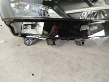 Laden Sie das Bild in den Galerie-Viewer, Frontscheinwerfer VW Multivan T7 7T2941036A Rechts Scheinwerfer Headlight SCH3195672251yk