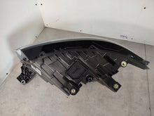 Laden Sie das Bild in den Galerie-Viewer, Frontscheinwerfer VW Multivan T7 7T2941036A Rechts Scheinwerfer Headlight SCH3195672251yk