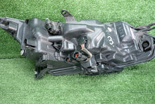 Laden Sie das Bild in den Galerie-Viewer, Frontscheinwerfer Nissan Qashqai II 100-19011 Links Scheinwerfer Headlight SCH3196746124rn