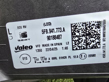Load image into Gallery viewer, Frontscheinwerfer Seat Leon 5FB941773A Links Scheinwerfer Headlight SCH3206366191zn