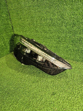 Laden Sie das Bild in den Galerie-Viewer, Frontscheinwerfer Audi A5 8B3941034AA LED Rechts Scheinwerfer Headlight SCH3209843622zh