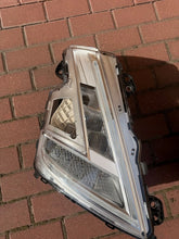 Laden Sie das Bild in den Galerie-Viewer, Frontscheinwerfer Volvo 24056511 LED Links Scheinwerfer Headlight SCH3212500296fh