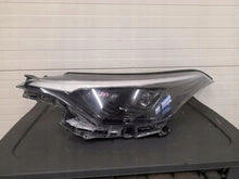 Laden Sie das Bild in den Galerie-Viewer, Frontscheinwerfer Toyota I 18732783561 Links Scheinwerfer Headlight SCH3214093749ln