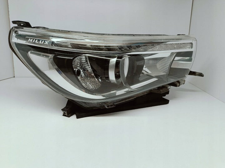 Frontscheinwerfer Toyota Hilux VIII 811100K792L2007 Rechts Headlight SCH3223738860xa
