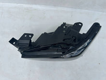 Laden Sie das Bild in den Galerie-Viewer, Frontscheinwerfer Mazda 3 Bp BCJH-51040 LED Links Scheinwerfer Headlight SCH3227187224fd