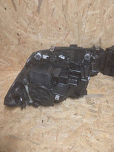 Laden Sie das Bild in den Galerie-Viewer, Frontscheinwerfer BMW 5 G31 G30 10396110009 7439210-01 Ein Satz Headlight SCH3228372514ll