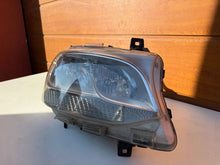 Laden Sie das Bild in den Galerie-Viewer, Frontscheinwerfer Mercedes-Benz Sprinter A9109060100 Rechts Headlight SCH3229170489kl