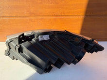Laden Sie das Bild in den Galerie-Viewer, Frontscheinwerfer Mercedes-Benz Sprinter A9109060100 Rechts Headlight SCH3229170489kl