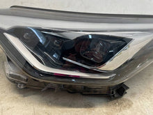 Laden Sie das Bild in den Galerie-Viewer, Frontscheinwerfer Toyota C-Hr Chr 81150F4280-00 LED Links Scheinwerfer Headlight SCH3231909611zb