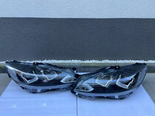 Laden Sie das Bild in den Galerie-Viewer, Frontscheinwerfer Ford Kuga LV4B-13W030 LV4B-13W029 Ein Satz Headlight SCH3235395566qu