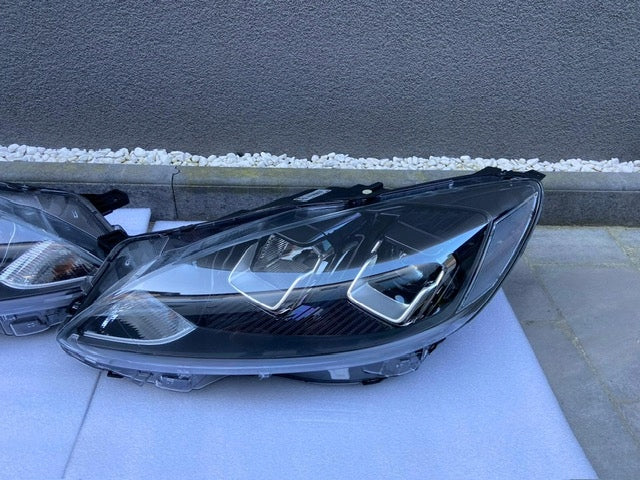 Frontscheinwerfer Ford Kuga LV4B-13W030 LV4B-13W029 Ein Satz Headlight SCH3235395566qu