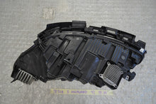 Laden Sie das Bild in den Galerie-Viewer, Frontscheinwerfer Tesla Model 3 1760889-00H Rechts Scheinwerfer Headlight SCH3243041774yw