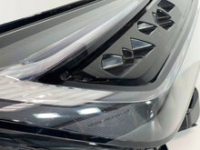 Laden Sie das Bild in den Galerie-Viewer, Frontscheinwerfer Toyota C-Hr 81110F4510 Rechts Scheinwerfer Headlight SCH3243285632xu