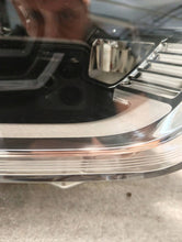 Laden Sie das Bild in den Galerie-Viewer, Frontscheinwerfer BMW X2 F39 8738185 Ein Satz Scheinwerfer Headlight SCH3255861809ax